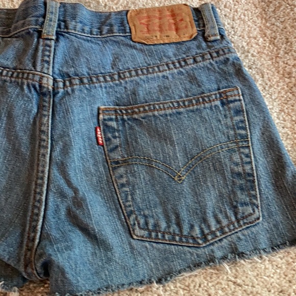 Levi’s denim shorts size 14 - Picture 6 of 9